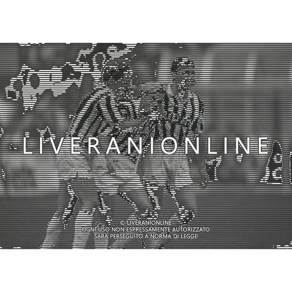 26-04-1992 MILANO CAMPIONATO DI CALCIO SERIE A INTER -JUVENTUS 1-3 NELLA FOTO ABBRACCI GIOCATORI JUVENTUS DOPO IL GOAL AG ALDO LIVERANI SAS