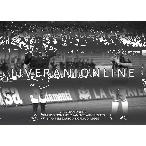 14-04-1992 TORINO SEMIFINALE DI RITORNO DI COPPA ITALIA JUVENTUS MILAN 1-0 NELLA FOTO ARBITRO ANGELO AMENDOLIA E ROBERTO DONADONI AG ALDO LIVERANI SAS
