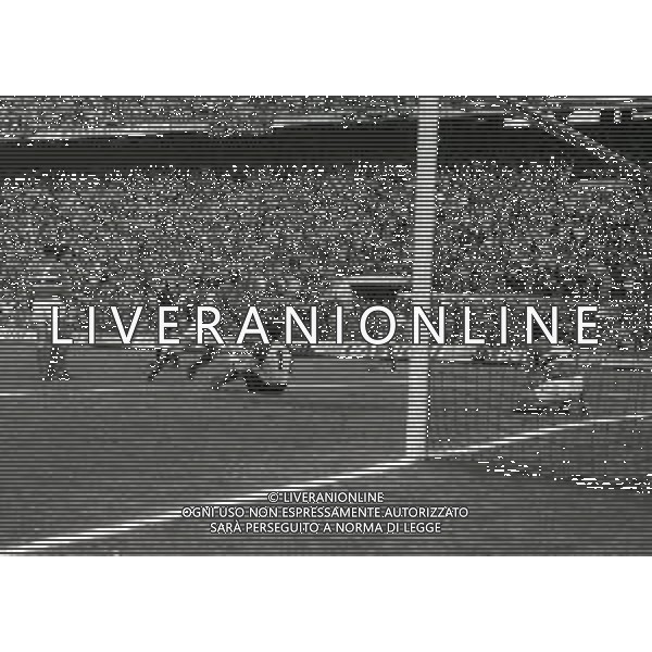 09-02-1986 MILANO CAMPIONATO DI CALCIO SERIE A MILAN SAMPDORIA 2-2 NELLA FOTO GOAL RAY WILKINS AG ALDO LIVERANI SAS