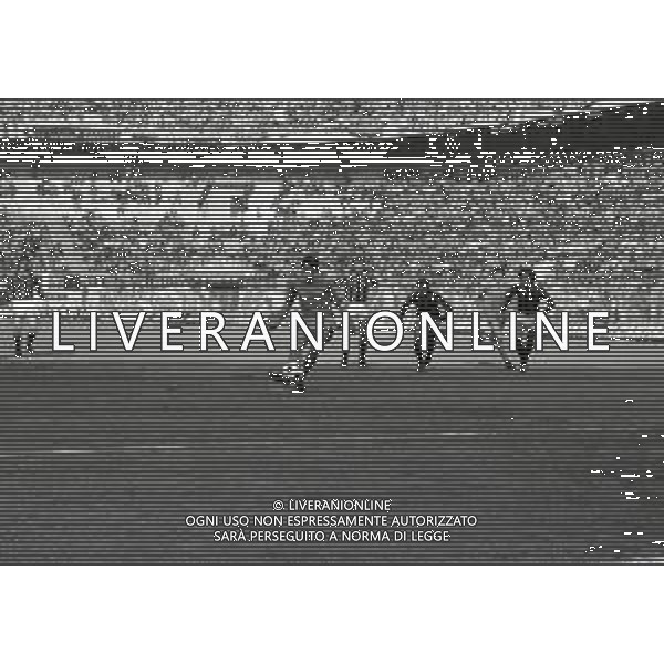 12-10-1980 MILANO CAMPIONATO DI CALCIO SERIE B MILAN VERONA 2-1 NELLA FOTO RIGORE FRANCESCO GUIDOLIN AG ALDO LIVERANI SAS