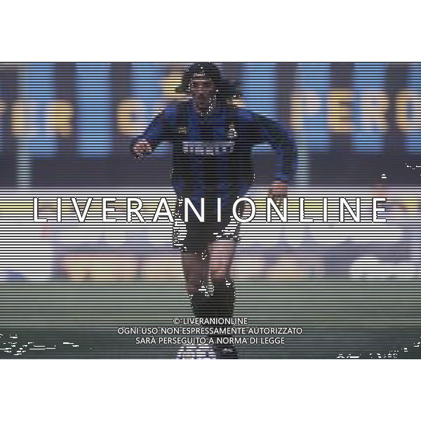 RETROSPETTIVA FELICE CENTOFANTI CALCIATORE NELLA FOTO FELICE CENTOFANTI CON LA MAGLIA DELL\'INTER CALCIO NELL\'ANNO 1995-1996 AG ALDO LIVERANI SAS