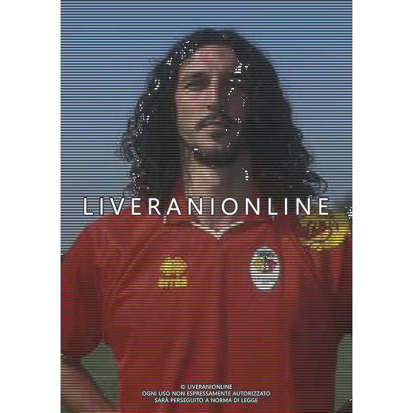 RETROSPETTIVA FELICE CENTOFANTI CALCIATORE NELLA FOTO FELICE CENTOFANTI CON LA MAGLIA DEL RAVENNA CALCIO NELL\'ANNO 1998-1999 AG ALDO LIVERANI SAS