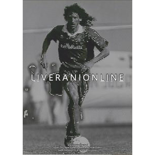 RETROSPETTIVA FELICE CENTOFANTI CALCIATORE NELLA FOTO FELICE CENTOFANTI CON LA MAGLIA DELL\'ANCONA CALCIO AG ALDO LIVERANI SAS 