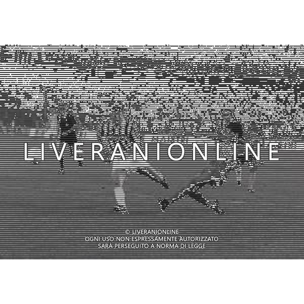 08-09-1993 TORINO-CAMPIONATO DI CALCIO JUVENTUS SAMPDORIA 3-1 NELLA FOTO MAURO BERTARELLI E MASSIMO CARRERA AG ALDO LIVERANI SAS