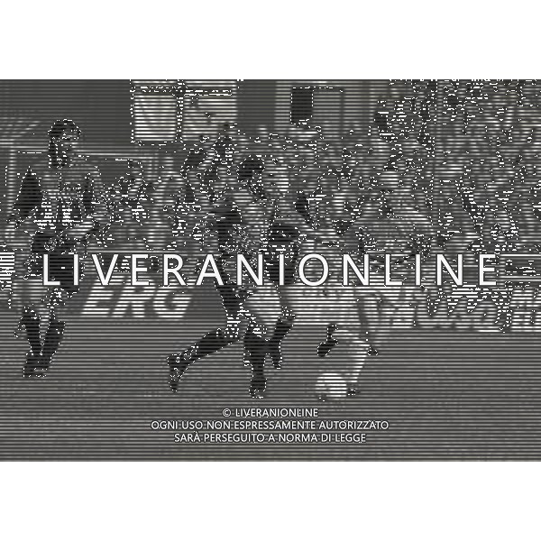 10-04-1994 GENOVA CAMPIONATO DI CALCIO SERIE A SAMPDORIA GENOA 1-1 NELLA FOTO GENNARO RUOTOLO E ATTILIO LOMBARDO AG ALDO LIVERANI SAS