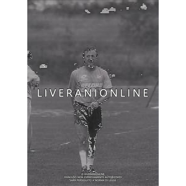1994 SARNANO ALLENAMENTO ESTIVO PRE CAMPIONATO NAPOLI CALCIO NELLA FOTO VINCENZO GUERINI ALLENATORE NAPOLI CALCIO AG ALDO LIVERANI SAS