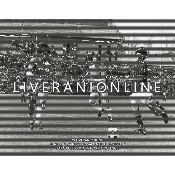 RETROSPETTIVA ROBERTO MANDRESSI CALCIATORE NELLA FOTO ROBERTO MANDRESSI CON LA MAGLIA DEL MILAN CALCIO AG ALDO LIVERANI SAS