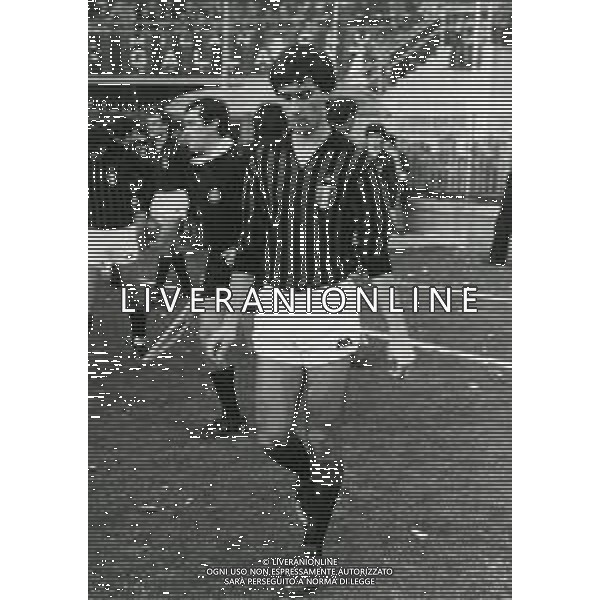 RETROSPETTIVA ROBERTO MANDRESSI CALCIATORE NELLA FOTO ROBERTO MANDRESSI CON LA MAGLIA DEL MILAN CALCIO AG ALDO LIVERANI SAS