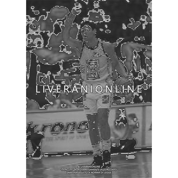 23-10-1994 MILANO CAMPIONATO DI BASKET SERIE A 1 STEFANEL MILANO CAGIVA VARESE NELLA FOTO FERNANDO GENTILE AG ALDO LIVERANI SAS