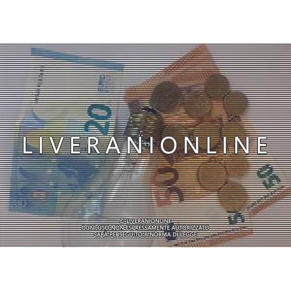 EURO - LAMPADINA - LUCE © AGENZIA ALDO LIVERANI SAS