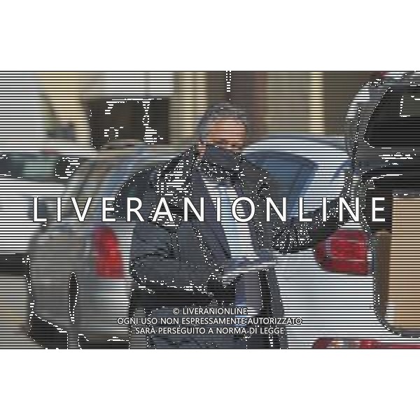 IMOLA 03 04 2020 EMERGENZA CORONAVIRUS - ON.GIANNI TONELLI LEGA INSIEME A SIMONE CARAPIA LEGA IMOLA E ANDREA LONGHI HANNO DONATO LE MASCHERINE AGLI UOMINI IN DIVISA DELLE FORZE DELL\'ORDINE NELLA FOTO GIANNI TONELLI LEGA ©SANNA / AGENZIA ALDO LIVERANI SAS