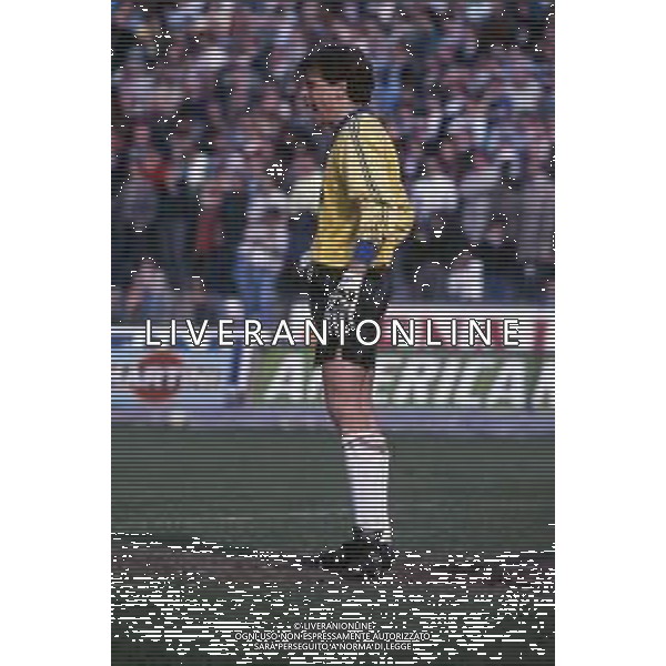 RETROSPETTIVA LUCA MARCHEGIANI CALCIATORE NELLA FOTO LUCA MARCHEGIANI CON LA MAGLIA DEL TORINO CALCIO NELL\'ANNO 1989-1990 AG ALDO LIVERANI SAS