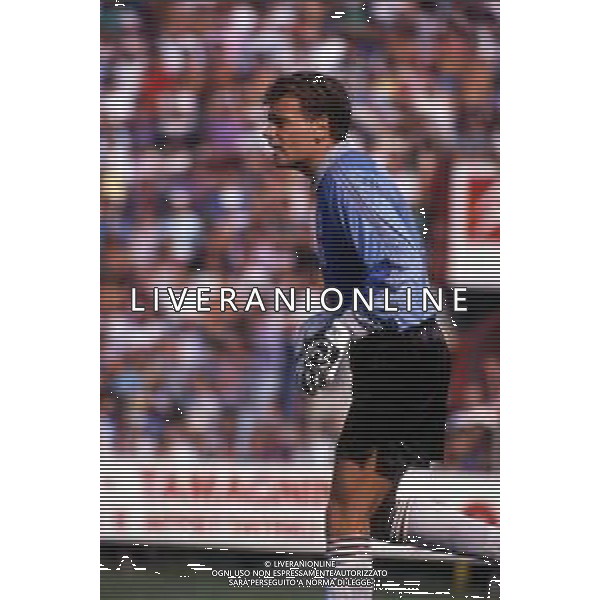 RETROSPETTIVA LUCA MARCHEGIANI CALCIATORE NELLA FOTO LUCA MARCHEGIANI CON LA MAGLIA DEL TORINO CALCIO NELL\'ANNO 1989-1990 AG ALDO LIVERANI SAS