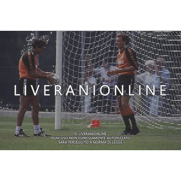 RETROSPETTIVA LUCA MARCHEGIANI CALCIATORE NELLA FOTO LUCA MARCHEGIANI CON LA MAGLIA DEL TORINO CALCIO E IL PREPARATORE DEI PORTIERI LIDO VIERI NELL\'ANNO 1990-1991 AG ALDO LIVERANI SAS