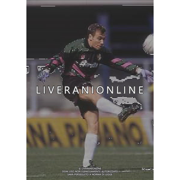 RETROSPETTIVA LUCA MARCHEGIANI CALCIATORE NELLA FOTO LUCA MARCHEGIANI CON LA MAGLIA DEL TORINO CALCIO NELL\'ANNO 1991-1992 AG ALDO LIVERANI SAS
