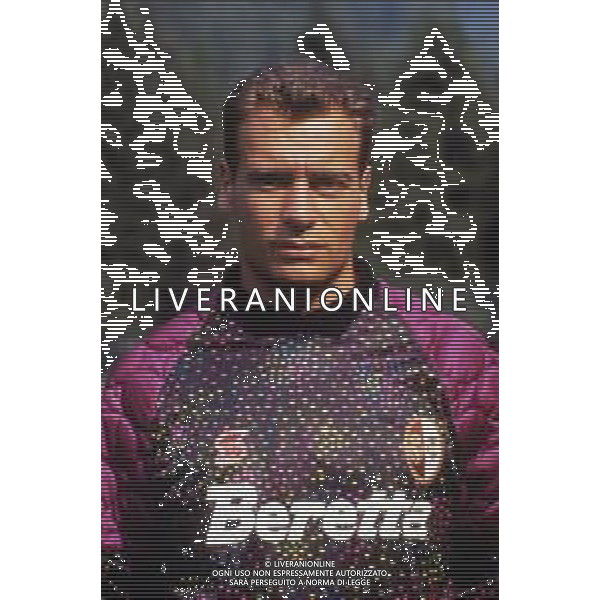 RETROSPETTIVA LUCA MARCHEGIANI CALCIATORE NELLA FOTO LUCA MARCHEGIANI CON LA MAGLIA DEL TORINO CALCIO AG ALDO LIVERANI SAS