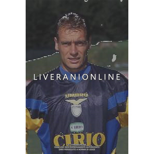 RETROSPETTIVA LUCA MARCHEGIANI CALCIATORE NELLA FOTO LUCA MARCHEGIANI CON LA MAGLIA DELLA LAZIO CALCIO AG ALDO LIVERANI SAS