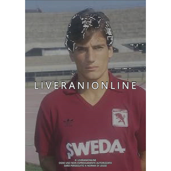 RETROSPETTIVA PIETRO MARIANI CALCIATORE NELLA FOTO PIETRO MARIANI CON LA MAGLIA DEL TORINO CALCIO AG ALDO LIVERANI SAS