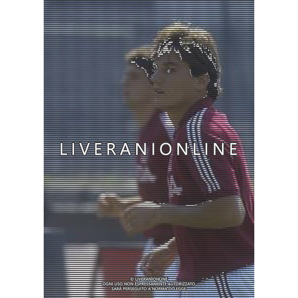 RETROSPETTIVA PIETRO MARIANI CALCIATORE NELLA FOTO PIETRO MARIANI CON LA MAGLIA DEL TORINO CALCIO AG ALDO LIVERANI SAS