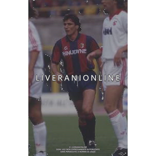 RETROSPETTIVA PIETRO MARIANI CALCIATORE NELLA FOTO PIETRO MARIANI CON LA MAGLIA DEL BOLOGNA CALCIO AG ALDO LIVERANI SAS