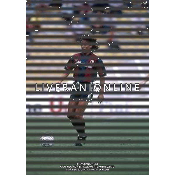 RETROSPETTIVA PIETRO MARIANI CALCIATORE NELLA FOTO PIETRO MARIANI CON LA MAGLIA DEL BOLOGNA CALCIO AG ALDO LIVERANI SAS