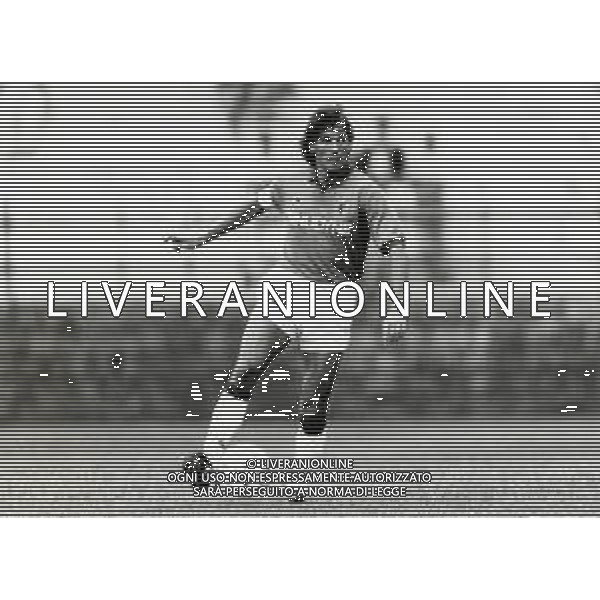 RETROSPETTIVA PIETRO MARIANI CALCIATORE NELLA FOTO PIETRO MARIANI CON LA MAGLIA DEL BOLOGNA CALCIO AG ALDO LIVERANI SAS
