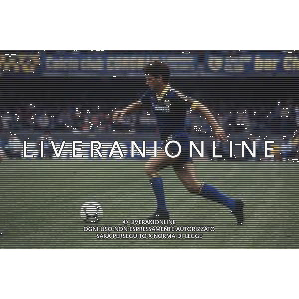 RETROSPETTIVA LUCIANO MARANGON CALCIATORE NELLAFOTO LUCIANO MARANGON CON LA MAGLIA DEL VERONA CALCIO AG ALDO LIVERANI SAS