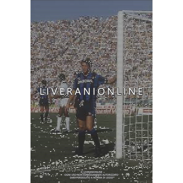 RETROSPETTIVA LUCIANO MARANGON CALCIATORE NELLAFOTO LUCIANO MARANGON CON LA MAGLIA DELL\'INTER 1985-1986 AG ALDO LIVERANI SAS