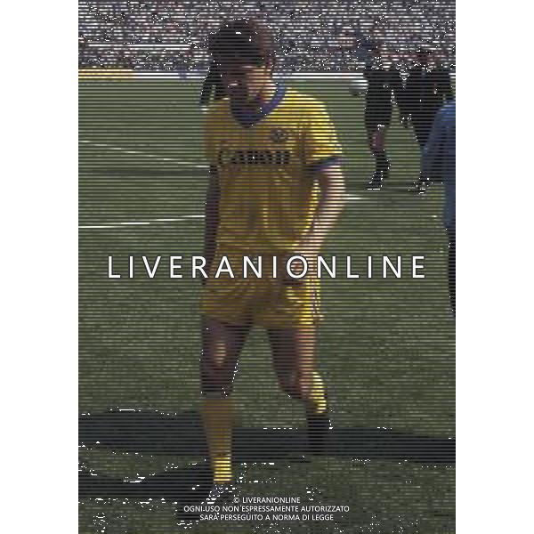 RETROSPETTIVA LUCIANO MARANGON CALCIATORE NELLAFOTO LUCIANO MARANGON CON LA MAGLIA DEL VERONA CALCIO AG ALDO LIVERANI SAS
