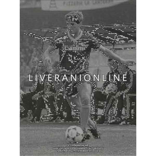 RETROSPETTIVA LUCIANO MARANGON CALCIATORE NELLAFOTO LUCIANO MARANGON CON LA MAGLIA DEL VERONA CALCIO AG ALDO LIVERANI SAS