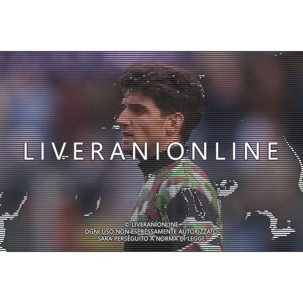 RETROSPETTIVA GIANMATTEO MAREGGINI CALCIATORE NELLA FOTO GIANMATTEO MAREGGINI CON LA MAGLIA DELLA FIORENTINA CALCIO AG ALDO LIVERANI SAS