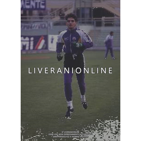 RETROSPETTIVA GIANMATTEO MAREGGINI CALCIATORE NELLA FOTO GIANMATTEO MAREGGINI CON LA MAGLIA DELLA FIORENTINA CALCIO AG ALDO LIVERANI SAS