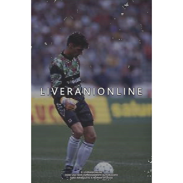 RETROSPETTIVA GIANMATTEO MAREGGINI CALCIATORE NELLA FOTO GIANMATTEO MAREGGINI CON LA MAGLIA DELLA FIORENTINA CALCIO AG ALDO LIVERANI SAS