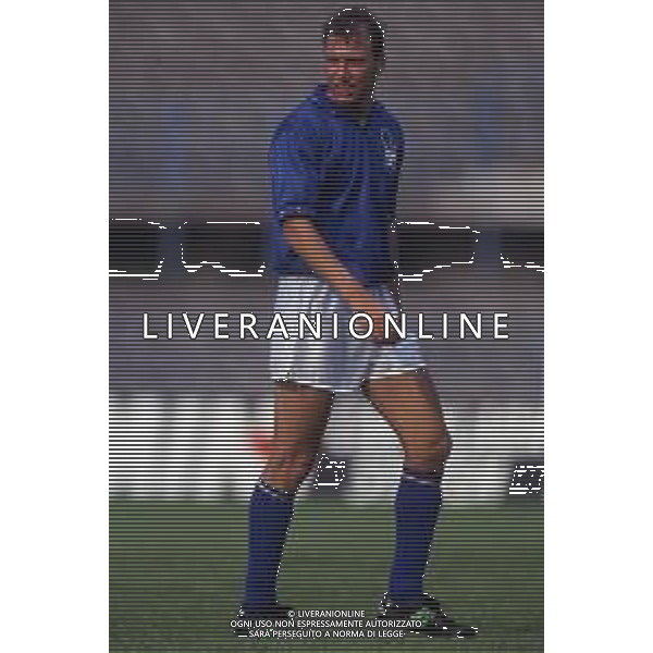 RETROSPETTIVA MARCOLIN DARIO CALCIATORE NELLA FOTO DARIO MARCOLIN CON LA MAGLIA DELLA NAZIONALE ITALIANA AG ALDO LIVERANI SAS