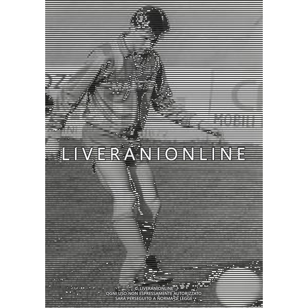 RETROSPETTIVA MARCOLIN DARIO CALCIATORE NELLA FOTO DARIO MARCOLIN CON LA MAGLIA DELLA CREMONESE CALCIO AG ALDO LIVERANI SAS