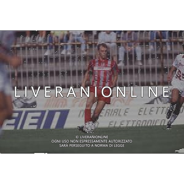 RETROSPETTIVA MARCOLIN DARIO CALCIATORE NELLA FOTO MAURO BONOMI CON LA MAGLIA DELLA CREMONESE CALCIO AG ALDO LIVERANI SAS