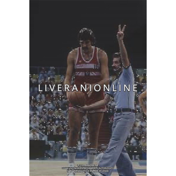 RETROSPETTIVA VLADIMIR TKACHENKO BASKET NELLA FOTO VLADIMIR TKACHENKO CONLA MAGLIA DELLA NAZIONALE DELLA RUSSIA AG ALDO LIVERANI SAS