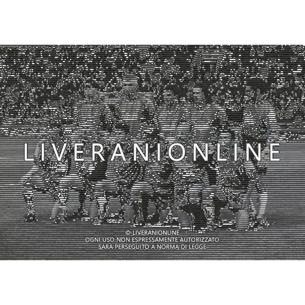 03-05-1995 PARMA FINALE DI ANDATA COPPA UEFA PARMA JUVENTUS 1-0 NELLA FOTO FORMAZION JUVENTUS 1995 DA SIN IN PIEDI ALESSIO TACCHINARDI-FABRIZIO RAVANELLI-LUCA FUSI-PAULO SOUSA-MICHELANGELO RAMPULLA SE DA SIN. ROBERT JARNI-MASSIMO CARRERA-ROBERTO BAGGIO-DIDIER DESCHAMPS-GIANLUCA VIALLI E ANGELO DI LIVIO AG ALDO LIVERANI SAS