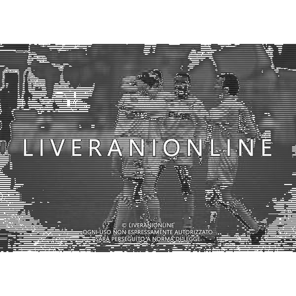 08-02-1995 MILANO FINALE DI SUPERCOPPA UEFA MILAN ARSENAL 2-0 NELLA FOTO ABBRACCI GIOCATORI MILAN DOPO IL GOAL AG ALDO LIVERANI SAS