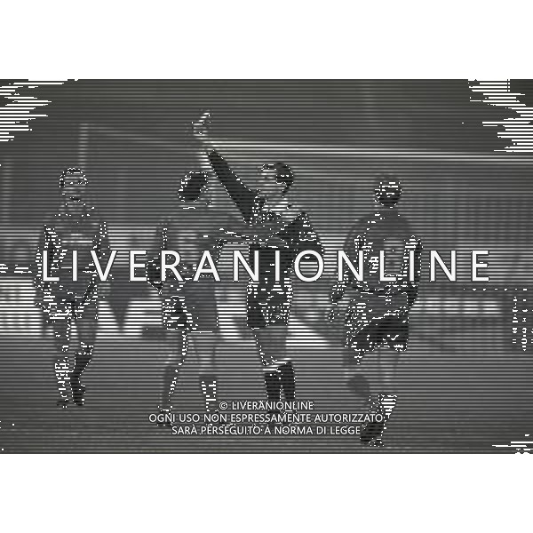 01-12-1994 TORINO COPPA ITALIA QUARTI DI FINALE ANDATA JUVENTUS ROMA 3-0 NELLA FOTO ARBITRO PIERO CECCARINI E AMEDEO CARBONI AG ALDO LIVERANI SAS
