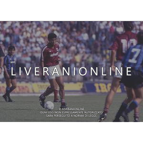 RETROSPETIVA LUIS MULLER CALCIATORE NELLA FOTO LUIS MULLER CON LA MAGLIA DEL TORINO CALCIO AG ALDO LIVERANI SAS