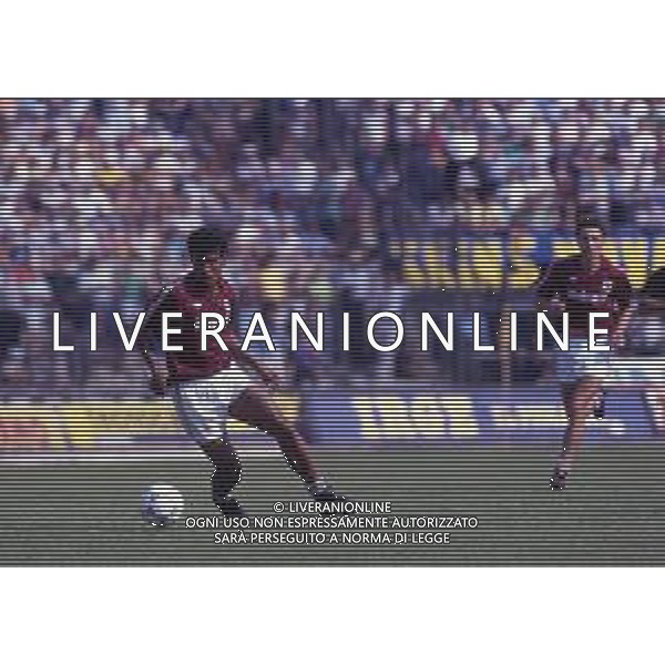 RETROSPETIVA LUIS MULLER CALCIATORE NELLA FOTO LUIS MULLER CON LA MAGLIA DEL TORINO CALCIO AG ALDO LIVERANI SAS
