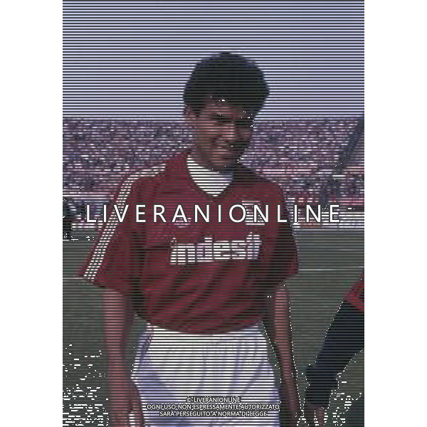 RETROSPETIVA LUIS MULLER CALCIATORE NELLA FOTO LUIS MULLER CON LA MAGLIA DEL TORINO CALCIO AG ALDO LIVERANI SAS
