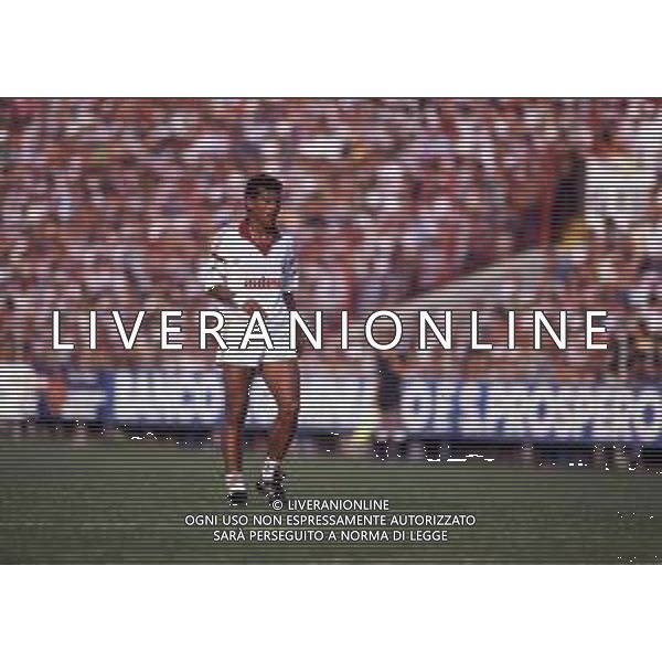RETROSPETIVA LUIS MULLER CALCIATORE NELLA FOTO LUIS MULLER CON LA MAGLIA DEL TORINO CALCIO AG ALDO LIVERANI SAS