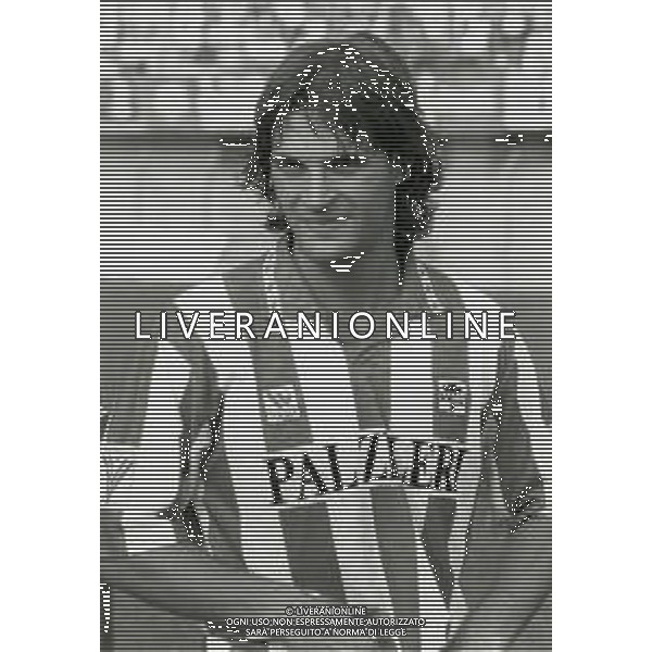 RETROSPETTIVA ALADINO VALOTI CALCIATORE NELLA FOTO ALDINO VALOTI CON LA MAGLIA DEL VICENZA CALCIO AG ALDO LIVERANI SAS