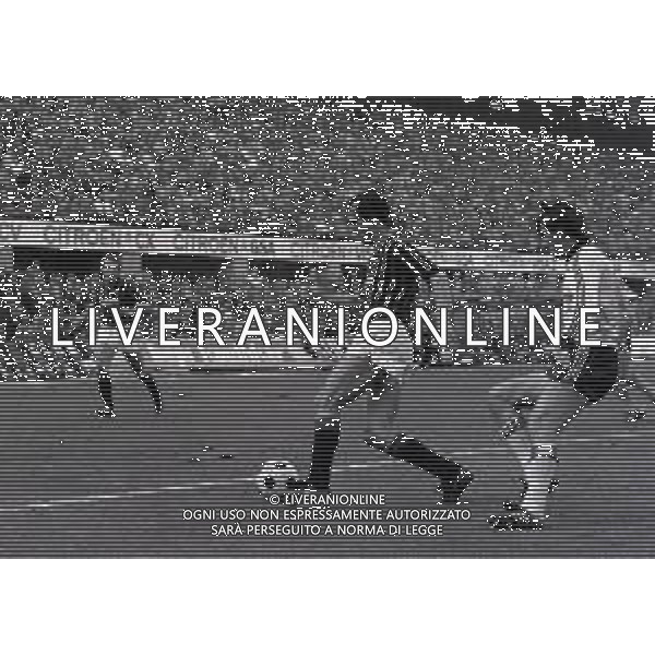 10-10-1982 MILANO-CAMPIONATO DI CALCIO SERIE B MILAN BARI 3-1 NELLA FOTO JOE JORDAN AG ALDO LIVERANI SAS