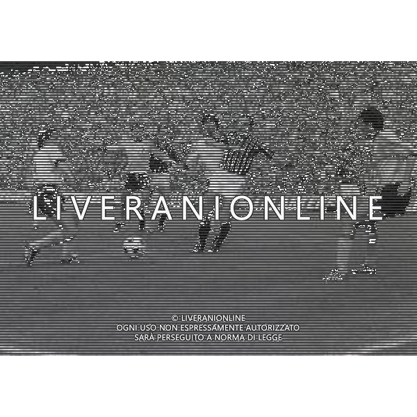 10-10-1982 MILANO-CAMPIONATO DI CALCIO SERIE B MILAN BARI 3-1 NELLA FOTO OSCAR DAMIANI AG ALDO LIVERANI SAS