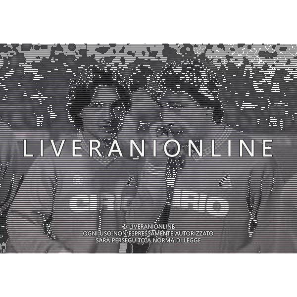 13-02-1985 MILANO ANDATA OTTAVI DI FINALE DI COPPA ITALIA MILAN NAPOLI 2-1 NELLA FOTO LUIGI CAFFARELLI E DOMENICO PENZO AG ALDO LIVERANI SAS