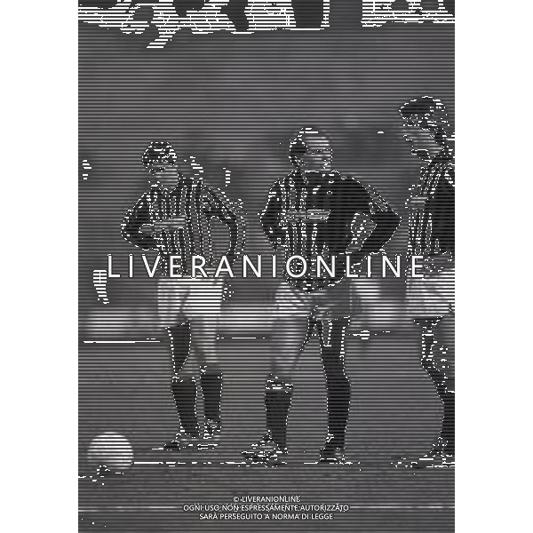 13-02-1985 MILANO ANDATA OTTAVI DI FINALE DI COPPA ITALIA MILAN NAPOLI 2-1 NELLA FOTO PIETRO PAOLO VIRDIS-RAY WILKINS E AGOSTINO DI BARTOLOMEI AG ALDO LIVERANI SAS