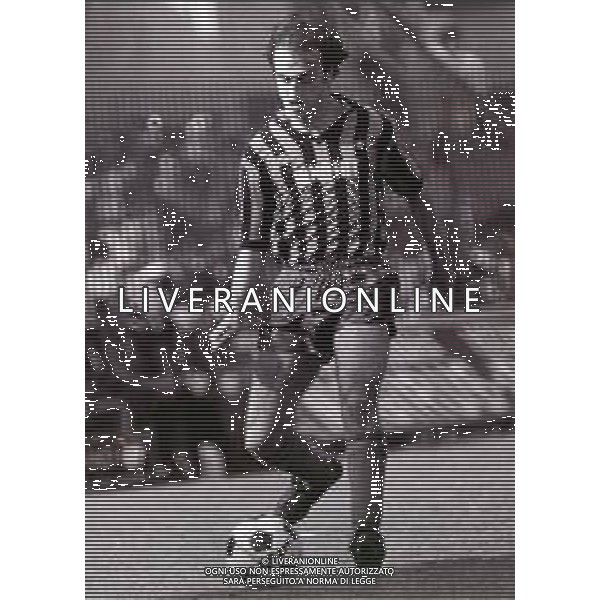 RETROSPETTIVA GIANCARLO CENTI CALCIATORE NELLA FOTO GIANCARLO CENTI CON LA MAGLIA DELL\'INTER AG ALDO LIVERANI SAS